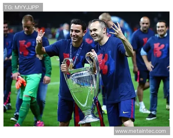 绿茵场上的闪耀之星穿着绿色足球衣展现无与伦比的风采与实力